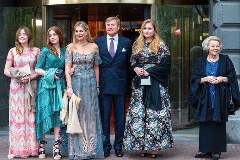 La reina Máxima y su familia durante una celebración anticipada por sus 50 años