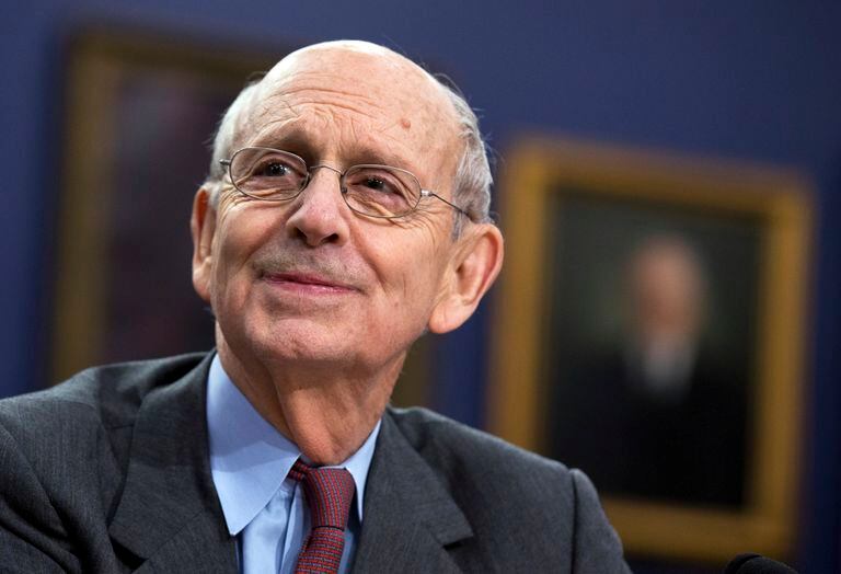 El juez progresista de la Corte Stephen Breyer se jubila y Biden tendrá su primer nombramiento