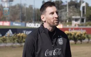 Lionel Messi de Argentinadurante su mensaje que dió en la  Asociación Argentina de Fútbol (AFA) 'Julio Humberto Grondona.