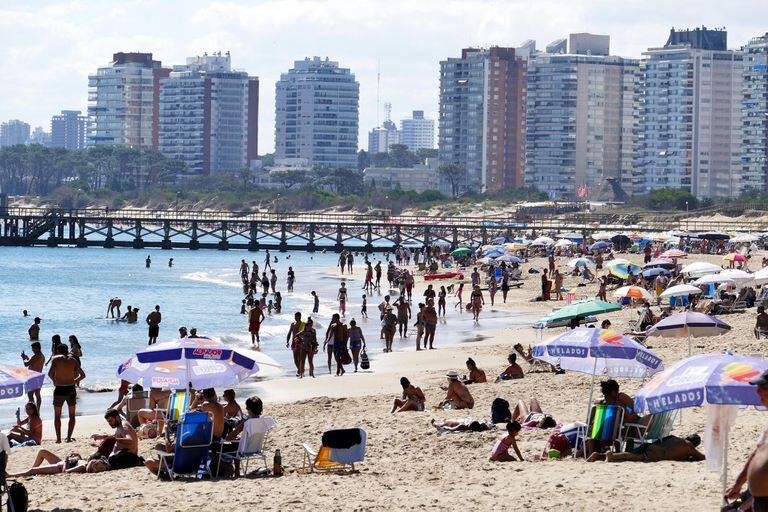 El año pasado hubo récord de turistas argentinos en Uruguay