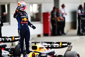 Max Verstappen terminó adelante de Checo Pérez y ganó el Gran Premio de Japón