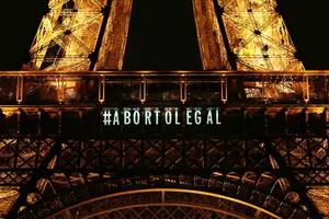 Francia se convierte en el primer país en garantizar el aborto en la Constitución