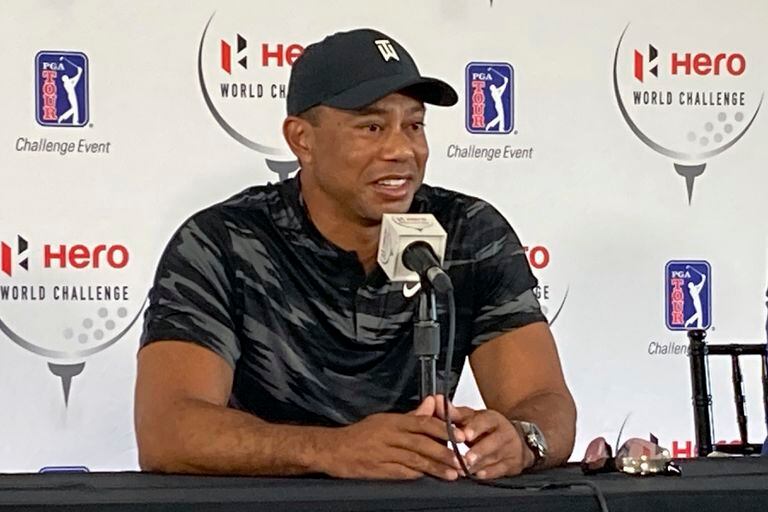 Tiger Woods durante su primera conferencia desde el accidente vehicular del 23 de febrero durante el torneo Hero World Challeng en Nassau, Bahamas el martes 30 de noviembre del 2021. (AP Photo/Doug Ferguson)