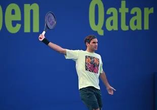 Roger Federer, durante uno de sus ensayos en Doha