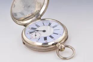 El reloj de Avellaneda (1837-1885) era un Robert Roskell de Liverpool. Tenía un valor histórico muy alto, además, porque tenía la imagen de su padre, Marco. 