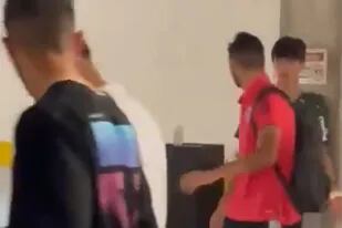 La lamentable agresión de Jonathan Calleri a un hincha de Palmeiras de 14 años