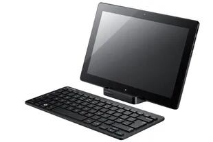 El equipo puede usarse como tableta o, con una base especial, como PC todo-en-uno