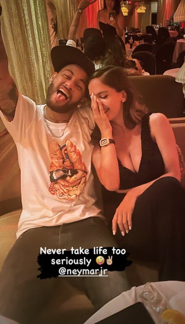 La primera foto que confirma el noviazgo entre Neymar y Natalia Barulich. 