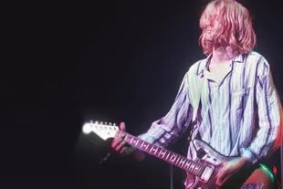 Kurt y su guitarra, completamente inseparables
