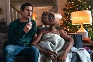 Un esperado reencuentro: Elliot (Henry Thomas) y E.T.