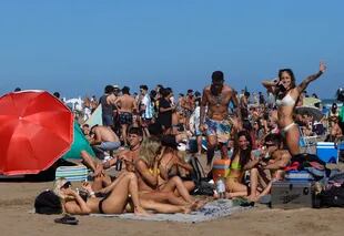 “Mar del Plata es el gran lugar que hoy tenemos para ver a las grandes figuras de la electrónica durante el verano”, dicen