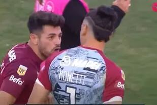 La inesperada pelea entre Lautaro Acosta y el arquero Monetti al final del partido