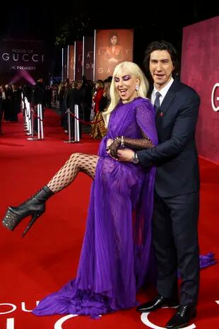 Lady Gaga y el coprotagonista de House of Gucci, Adam Driver, en el estreno de la película en el Reino Unido