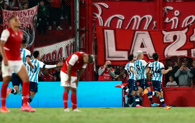 Il Racing ha battuto l’Independiente con un gol di Enzo Cobetti a pochi minuti dal termine