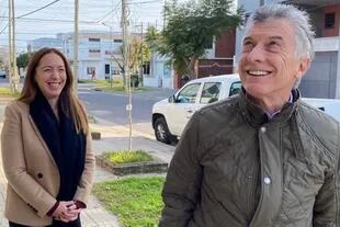 El expresidente Mauricio Macri y la exgobernadora María Eugenia Vidal a los timbreos en La Plata