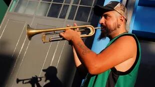 Hugo Lobo, trompetista y líder de Dancing Mood