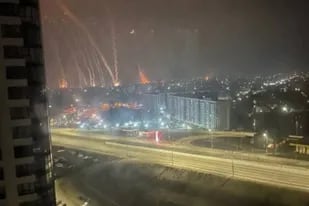 La capital de Ucrania bajo ataque: misiles y explosiones