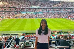 Emma Raducanu viendo la Euro de fútbol en Wembley, alentando a Inglaterra