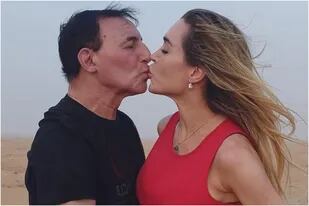 La pareja de Fátima Florez irrumpió en una nota y le propuso casamiento: su desopilante reacción