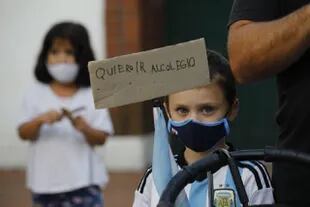 Niños, niñas y adolescentes participaron de la protesta en la quinta presidencial de Olivos