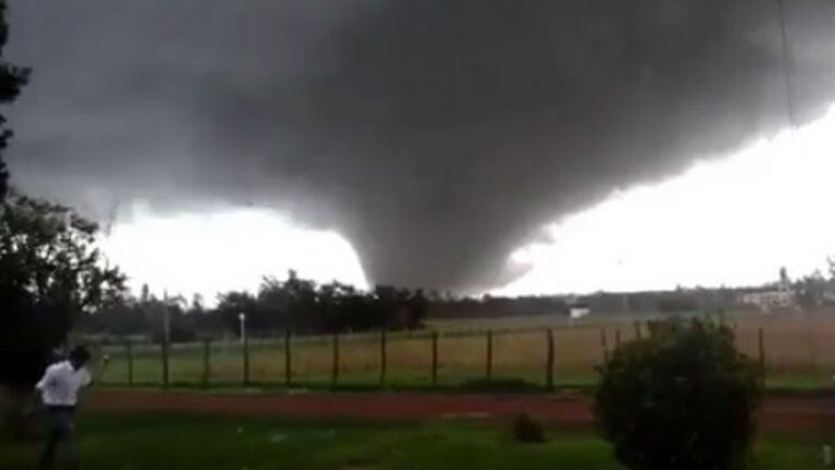 El tornado que dejó dos muertos en la localidad uruguaya de Dolores