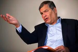 La reciente amenaza de Rafael Correa al candidato asesinado que ahora complica su ambición de volver al poder