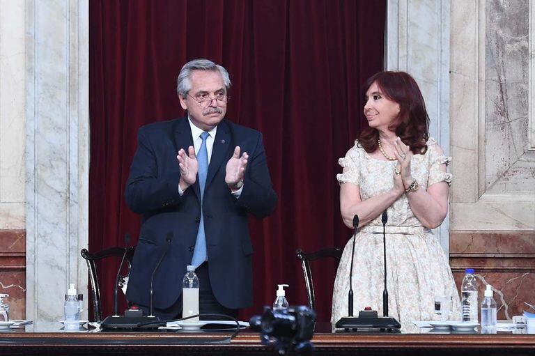 Apertura de sesiones 2021: por qué Alberto Fernández pidió un aplauso de pie