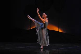 Fragmento de la coreografía "Azul y Verdi", del Ballet del Sur