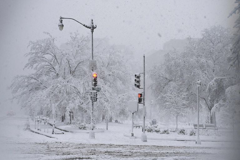 Una tormenta de nieve ya cayó sobre Washington, DC, el lunes