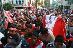 La multitudinaria manifestación en apoyo a Paolo Guerrero en Lima