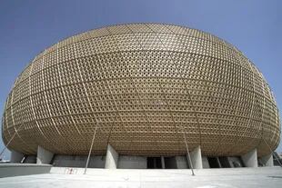 El arquitecto Norman Foster se inspiró en los antiguos recipientes tejidos a mano por los artesanos qataríes para diseñar el estadio Lusail.