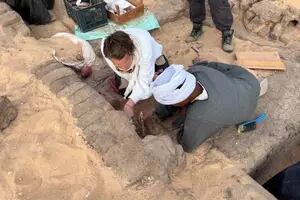 Hallan en Egipto la tumba de una mujer que pudo haber gobernado hace 5000 años