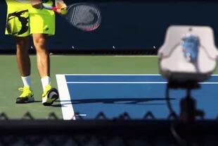 Tecnología en el tenis: el Hawk-Eye Live es un sistema automatizado que elimina a los jueces de línea y también la disposición del "challenge" que tienen los jugadores ante piques dudosos.