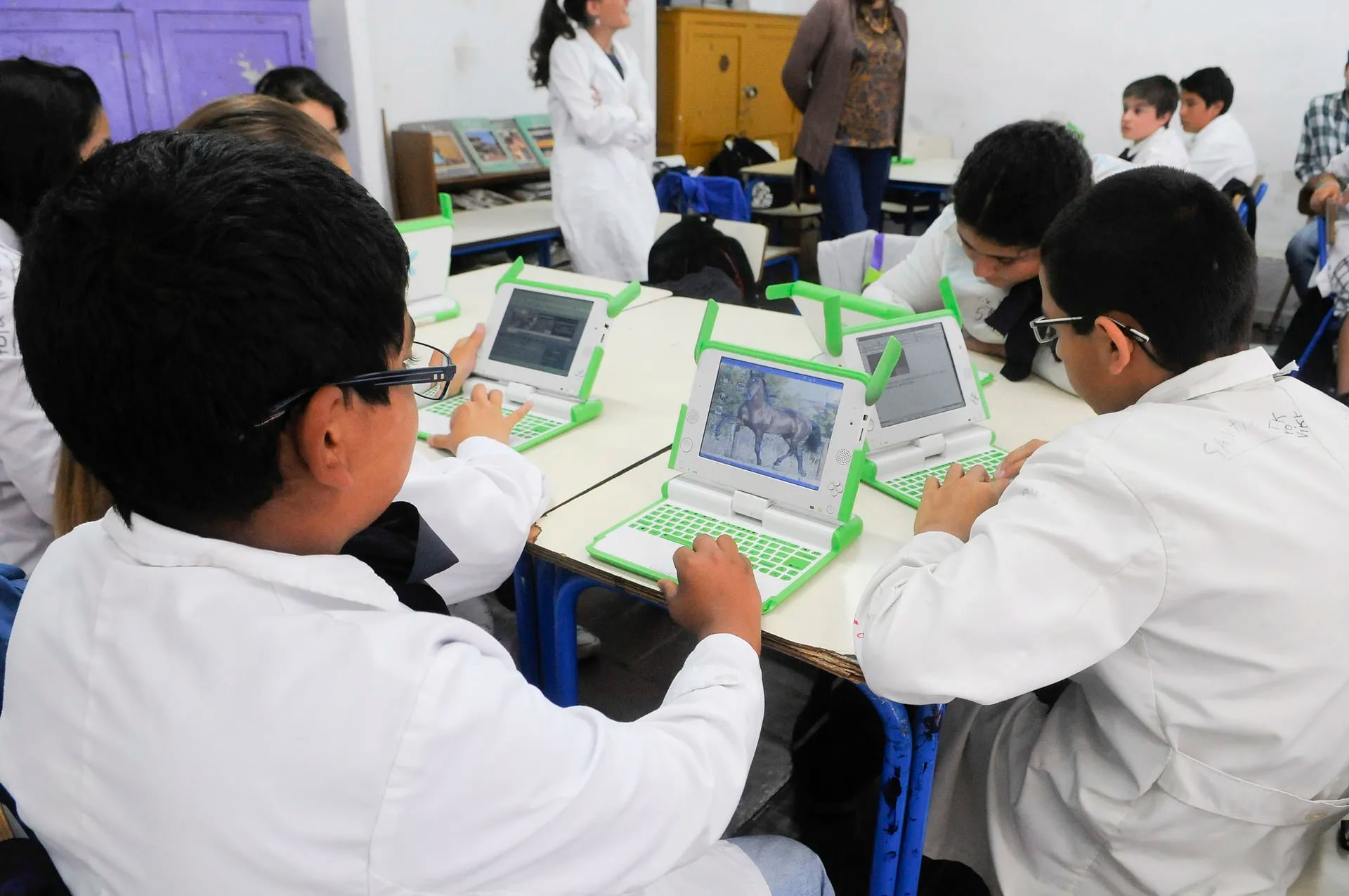 El BID destaca al programa Ceibal como un éxito a la hora de introducir la tecnología en las aulas de Uruguay