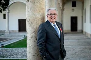 Barbieri, rector de la UBA, resigna su reelección: “Si la inversión no variara según el gobierno, estaríamos mejor”