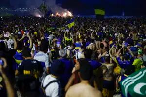 El banderazo de los hinchas de Boca: cuando Copacabana se vistió de azul y amarillo