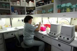 Laboratorio de análisis de ADN del hospital Durand