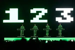 Kraftwerk: esa música que durante décadas vino del futuro, hoy se codea con la IA y con el chatGPT
