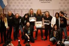 Por iniciativa de Victoria Donda, homenajearon a Iron Maiden en el Congreso