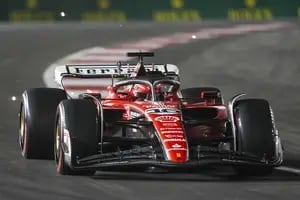 Ferrari dominó la clasificación en Las Vegas, los aspirantes al subcampeonato quedaron lejos y Sainz sigue enojado