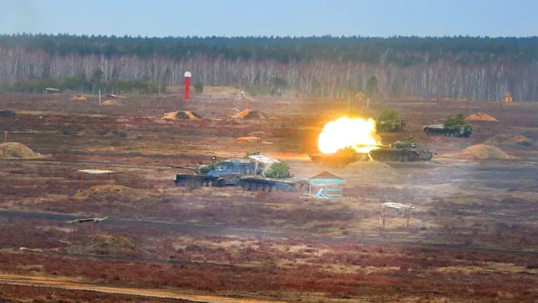 Joint military exercises between Russia and Belarus near the Ukrainian border