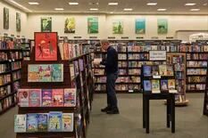 Cómo la supercadena de librerías pasó de ser un "villano" a un "héroe" en las industria de Estados Unidos