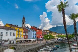 El puerto de Ascona, hoy un Balneario de lujo