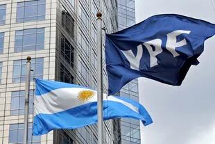 El gobierno de Cristina Kirchner expropió el 51% de las acciones de YPF en 2012
