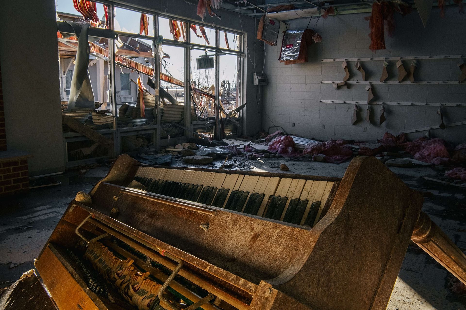 On December 12, 2021, a damaged piano was found in the lobby of the Monette Manor Retirement Home in Monet, Arkansas.  A nursing home where 67 elderly people were staying was hit by a hurricane on December 10, killing an 80-year-old man.