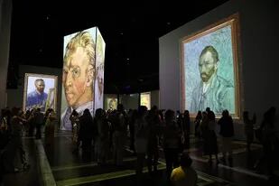 Cómo fue la apertura al público de "Imagine Van Gogh"