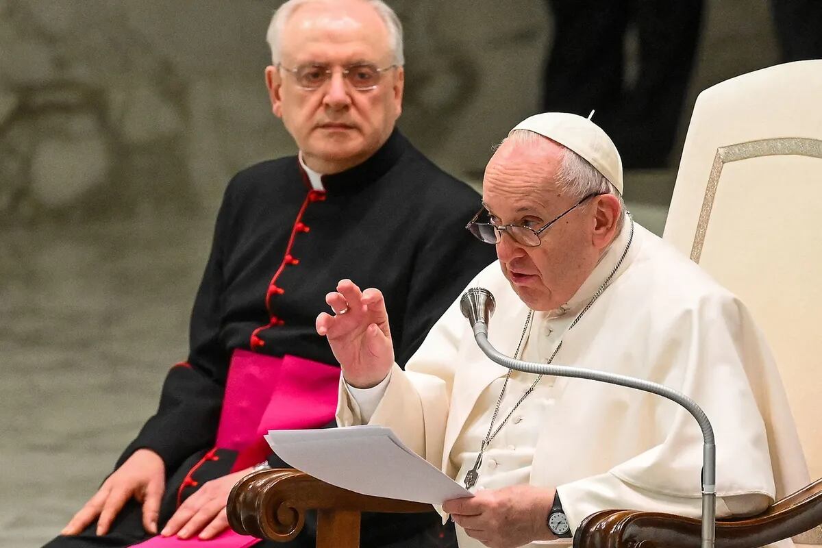 Fuerte denuncia del Papa contra la eutanasia: “La muerte no es un derecho”  - LA NACION