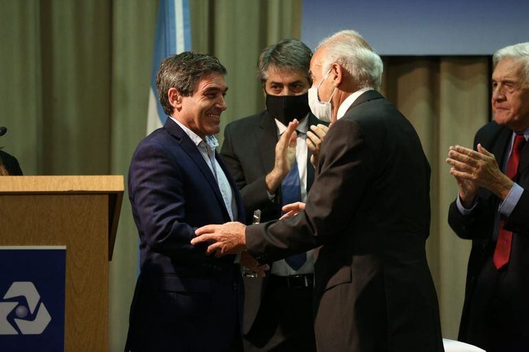 Fernán Quirós, ministro de Salud de CABA, recibió un reconocimiento a su trayectoria