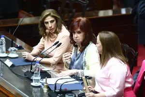 El momento en que Cristina Kirchner proclamó presidente electo a Javier Milei