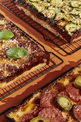 Pizza estilo Detroit de Sunny, heredera de la tradición siciliana